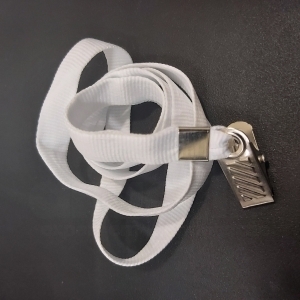 Cord�o Liso com clips modelo jacar� para crach� - BRANCO